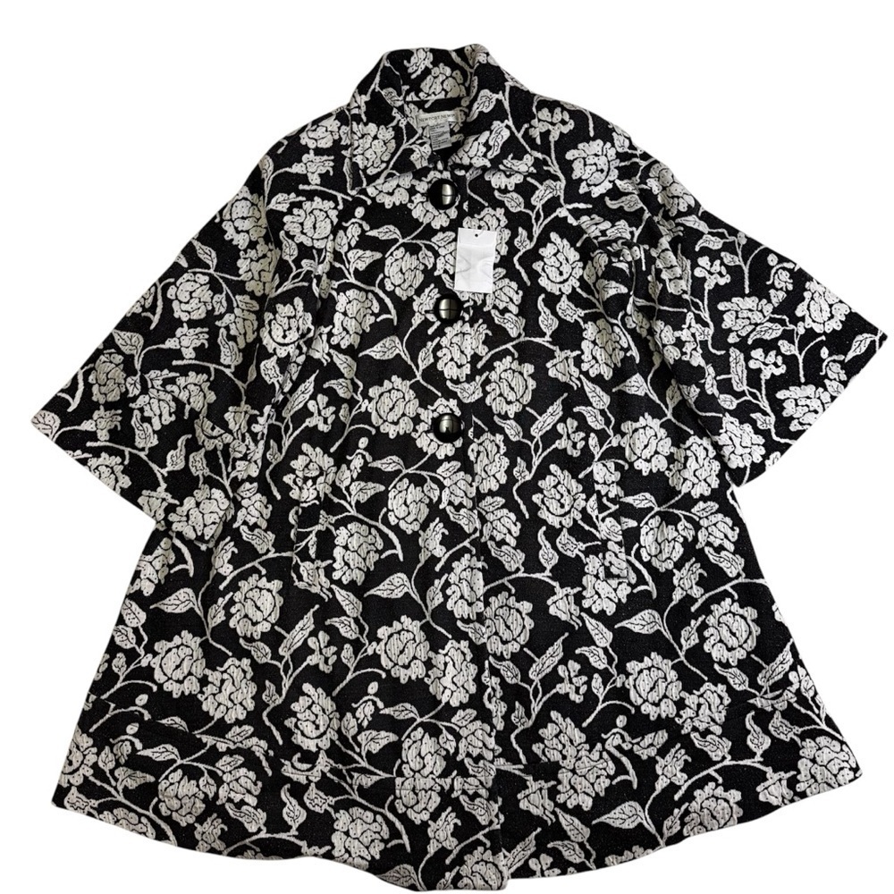 Newport News Black & White Floral Brocade Jacket Coat
Size 8
NWT
Vintage - Picture 3 of 11